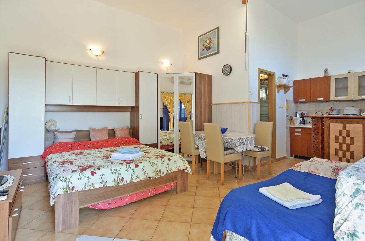 Apartments Dino 1374 Pula Zewnętrze zdjęcie
